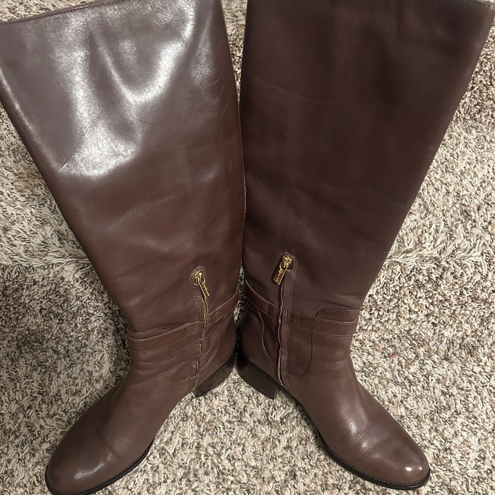 Michael Kors Brown Tall Boots w/MK Locket Women's Sz 9.5 Excellent Condition - Picture 5 of 9